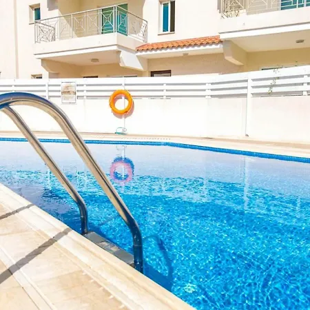 Oceanview Luxury 175 Pernera