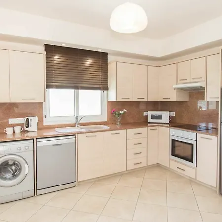 Oceanview Luxury 175 * Pernera
